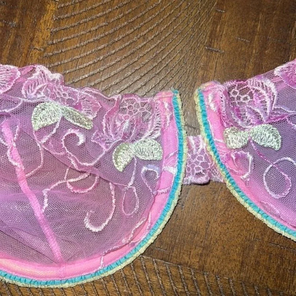 RARE Victoria Secret Lace 36DD Bra ❤️ - Picture 3 of 5